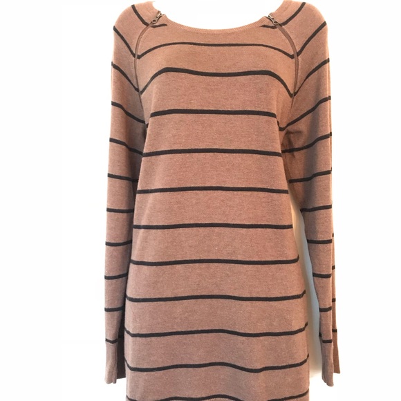 Long flattering Calson sweater - Picture 2 of 5